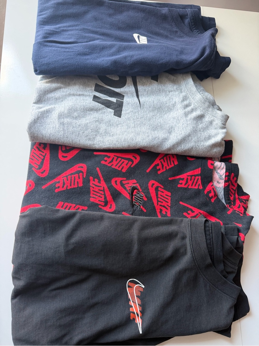 Nike Men’s Large T-Shirt Bundle Lot of 4 Swoosh Just Do It Graphic Tees